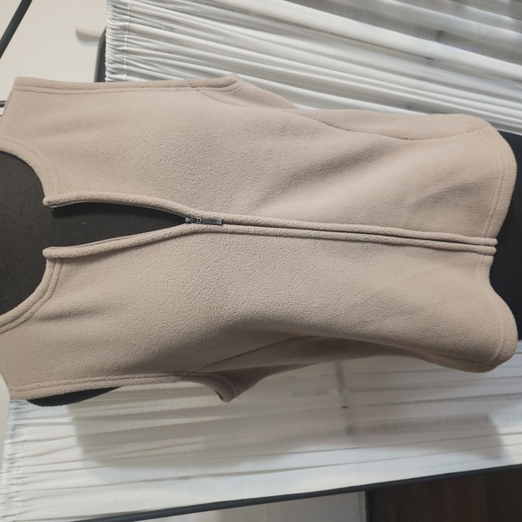 L.L. Bean Jackets & Blazers - L.L.BEAN FLEECE VEST MEDIUM